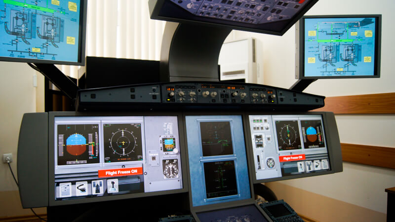 Airbus 320 samolyoti virtual mashg‘ulot simulyatori